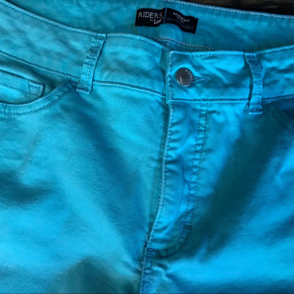 Riders by Lee Mid rise Shorts - Picture 3 of 5
